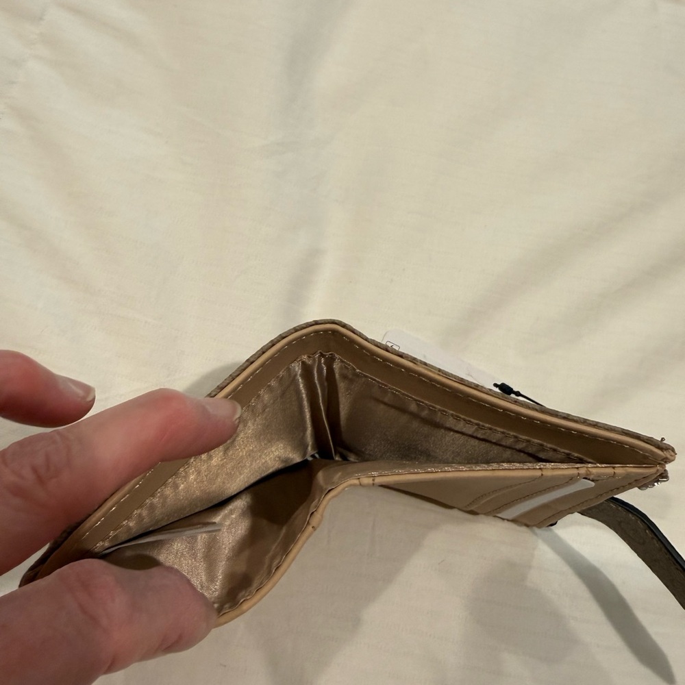 Guess Taupe Wallet - Picture 5 of 5
